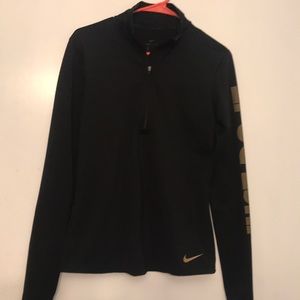 Nike pullover Dri-fit